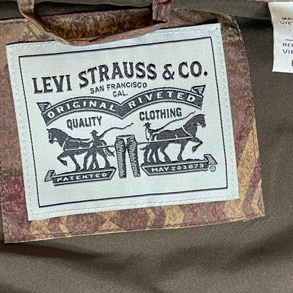 NWT Levis Mens Geometric Print Quilted Lightweight Insulation Jacket Brown SMALL - Picture 8 of 12